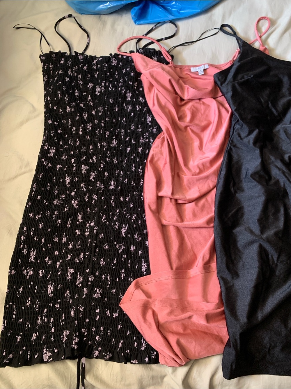 DRESS BUNDLE ‼️ - Picture 4 of 4